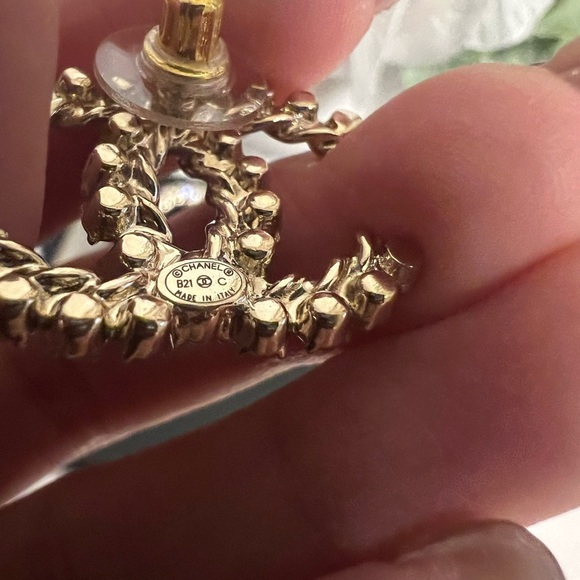 CHANEL Large Oversized Gold Crystal CC Logo Earrings - Picture 6 of 12
